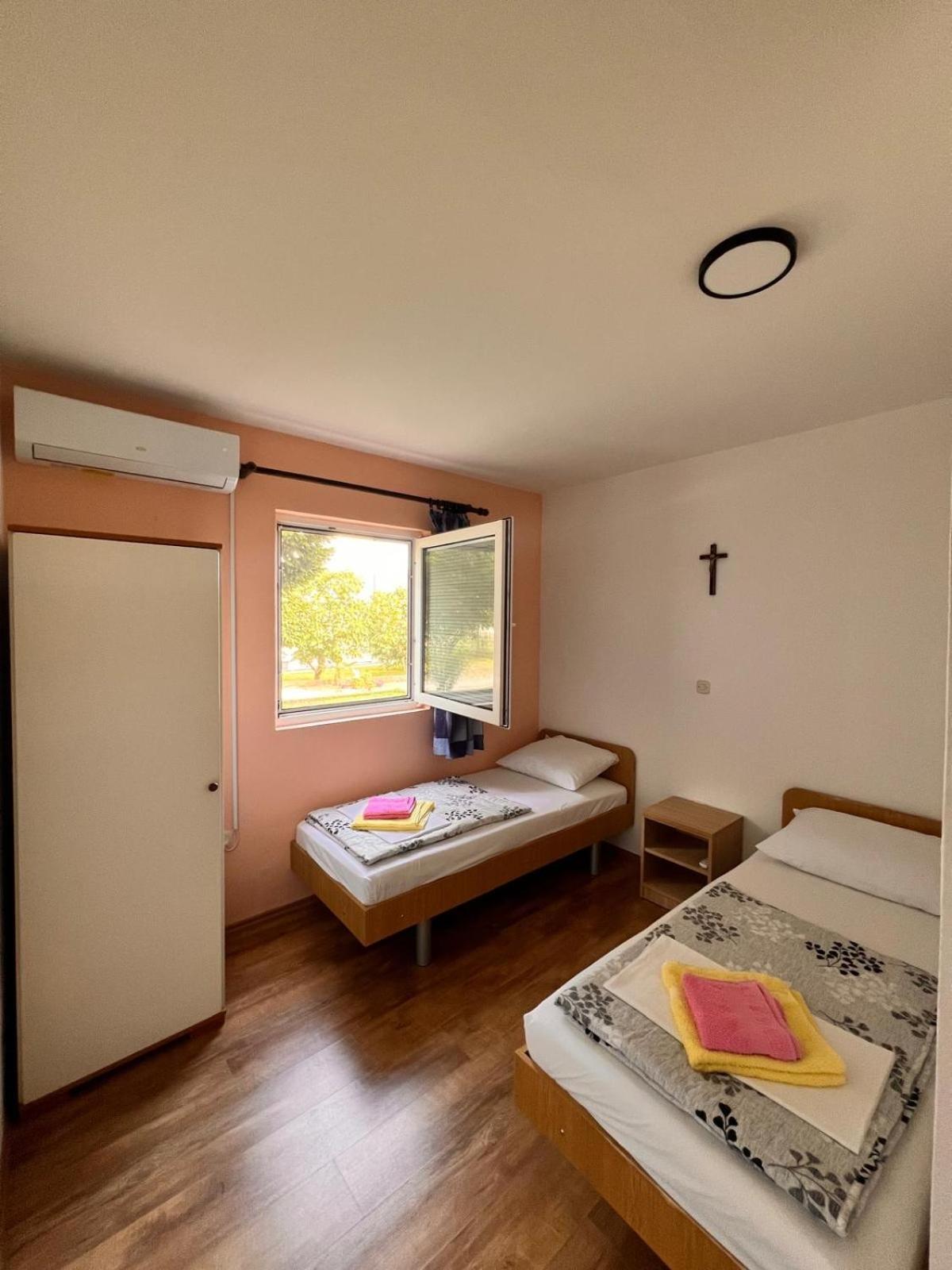 Casa Del Pellegrino M&A - Ostojici Hotel Međugorje Екстериор снимка