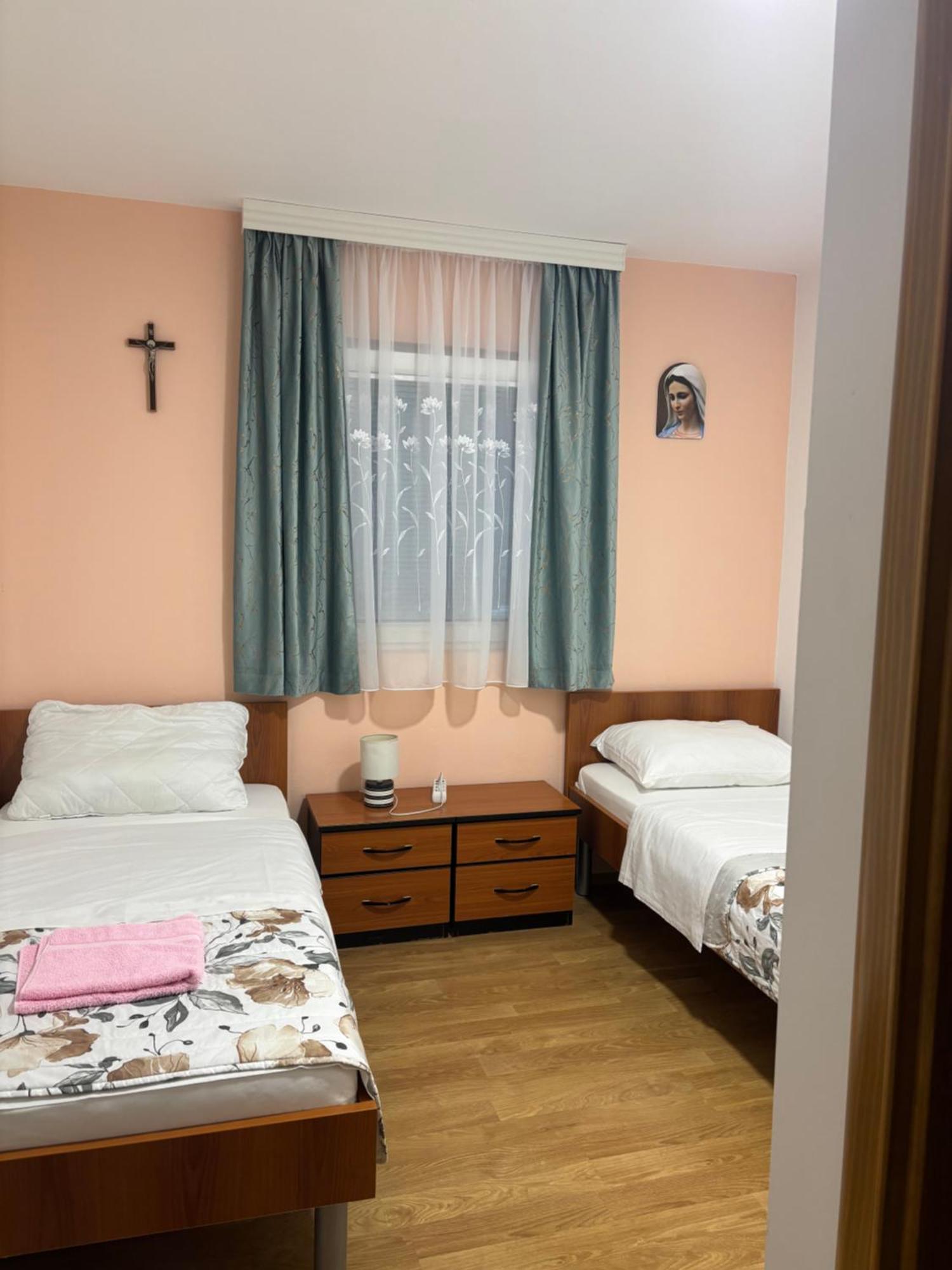 Casa Del Pellegrino M&A - Ostojici Hotel Međugorje Екстериор снимка