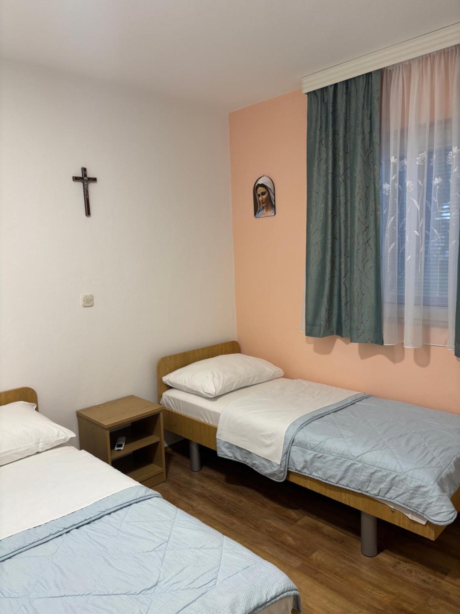 Casa Del Pellegrino M&A - Ostojici Hotel Međugorje Екстериор снимка