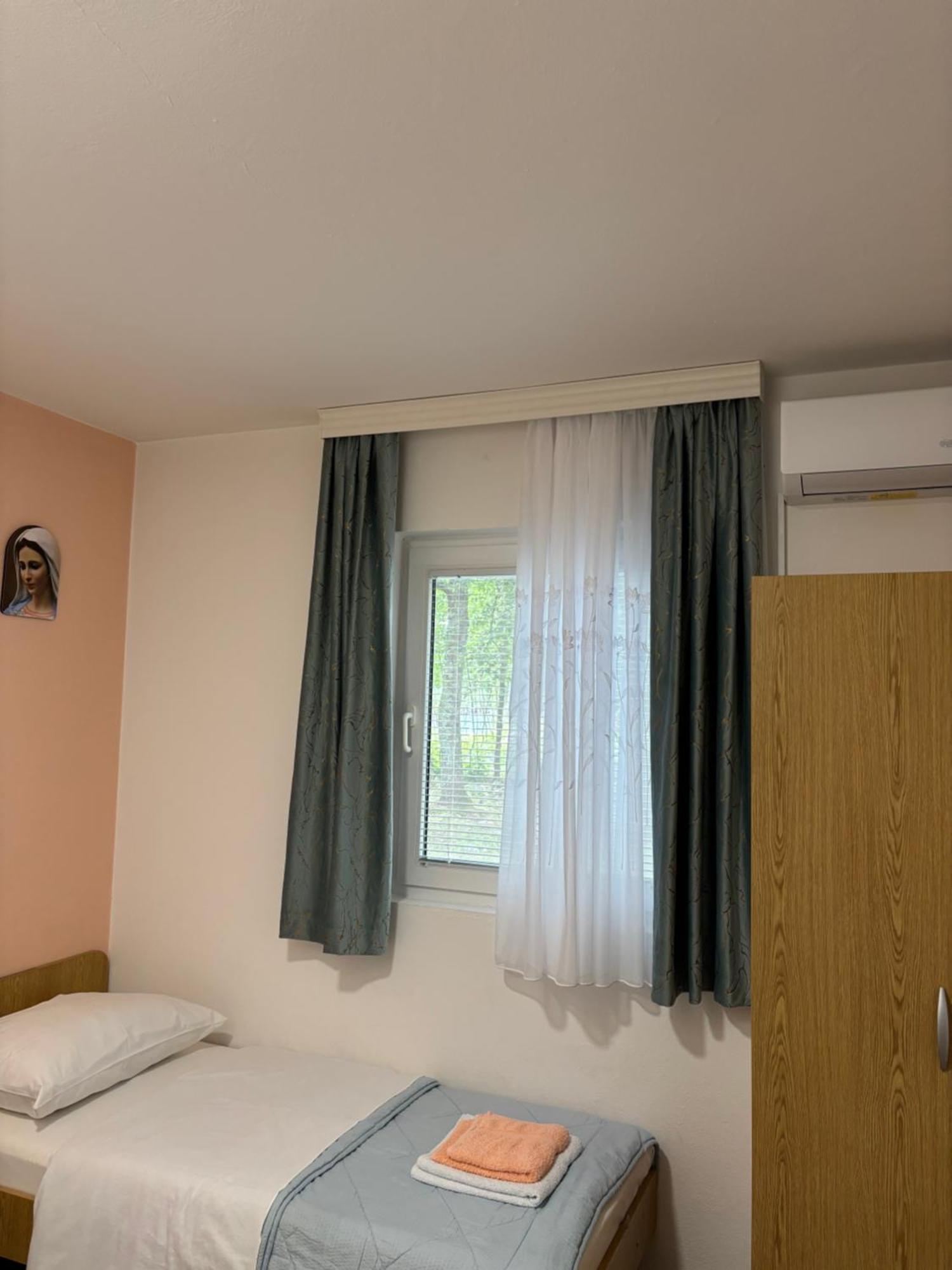 Casa Del Pellegrino M&A - Ostojici Hotel Međugorje Екстериор снимка